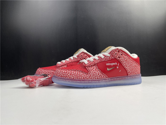 NIKE SB DUNK LOW STINGWATER MAGIC MUSHROOM DH7650-600