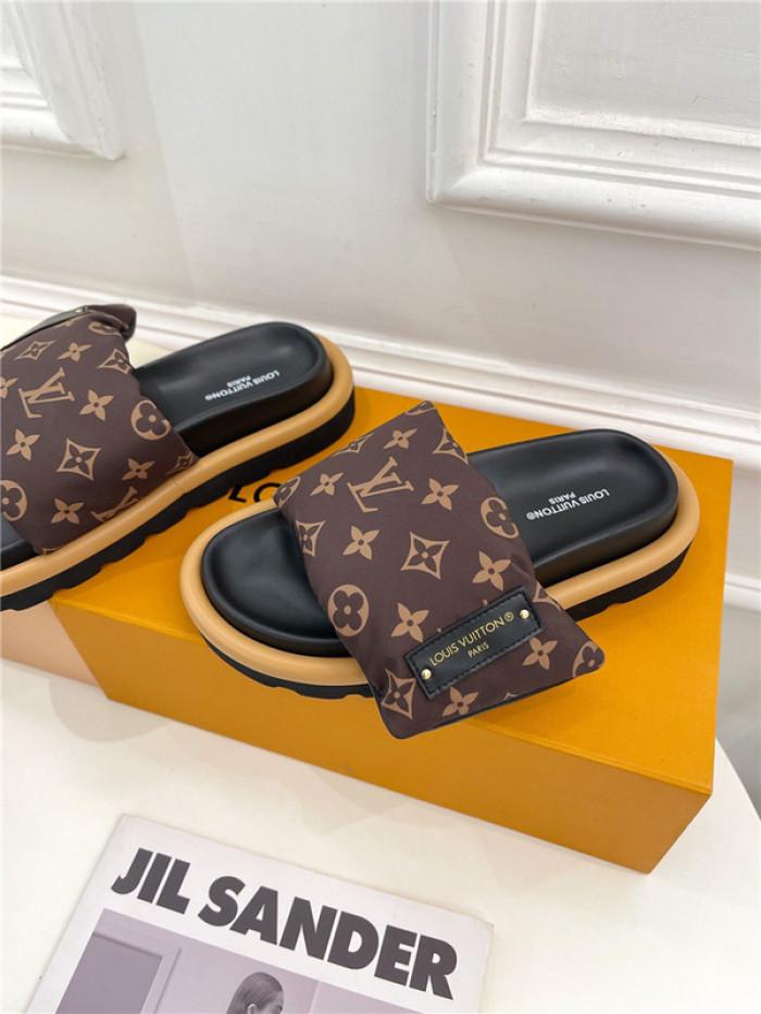 L&V sandal 226