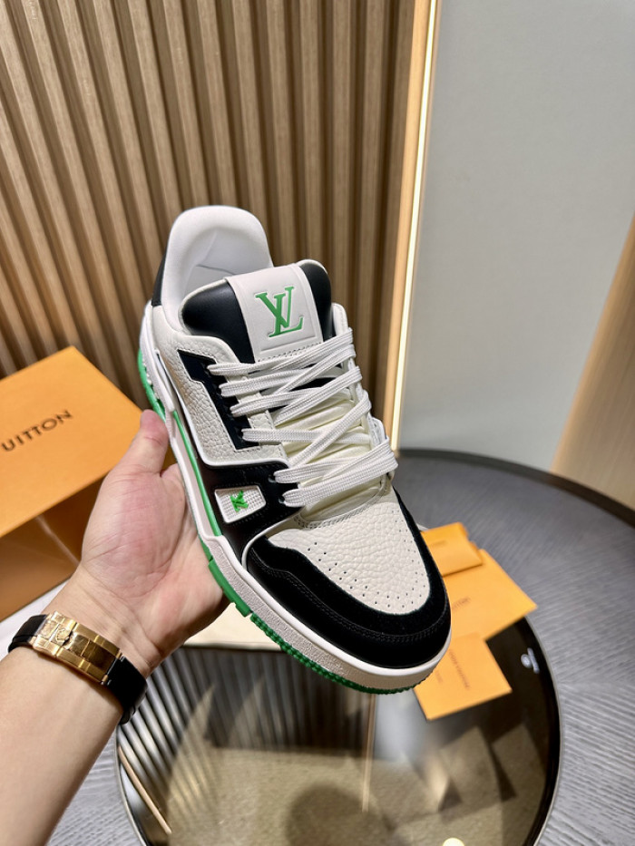 LV snekaers L0000380