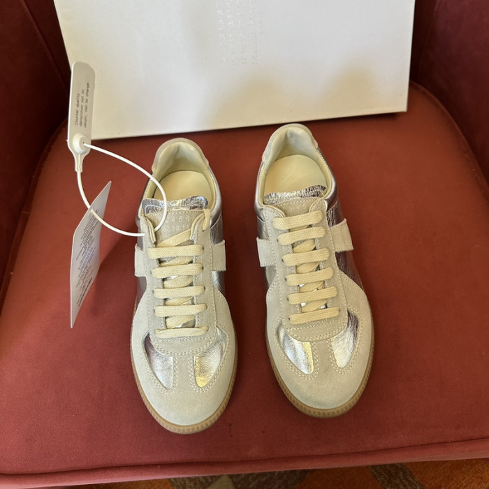 MAISON MARGIELA CALFSKIN S57WS0247