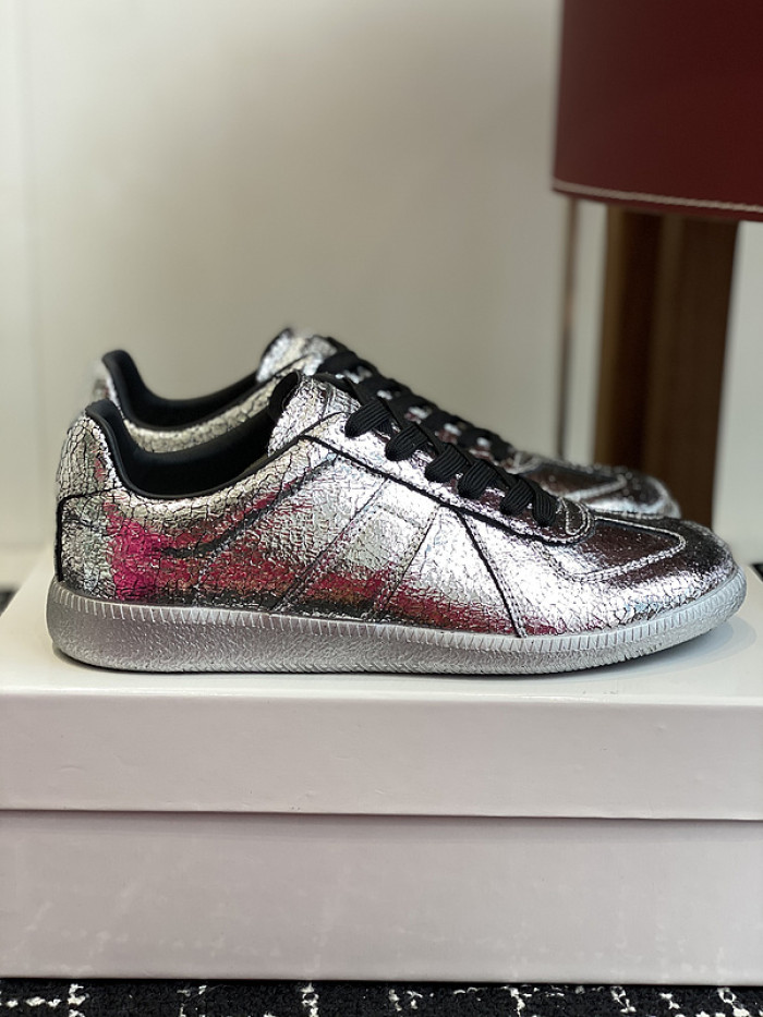 MAISON MARGIELA CALFSKIN S57WS0315