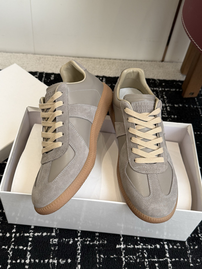 Ma1s0n Marg*e1a CALFSKIN S57WS0394