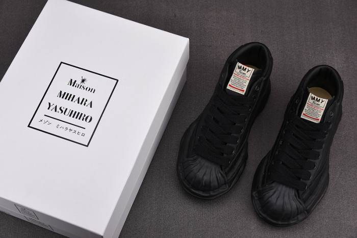 MAISON MIHARA YASUHIRO SNEAKER MMYS22