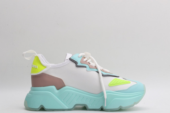 DG Sneaker06
