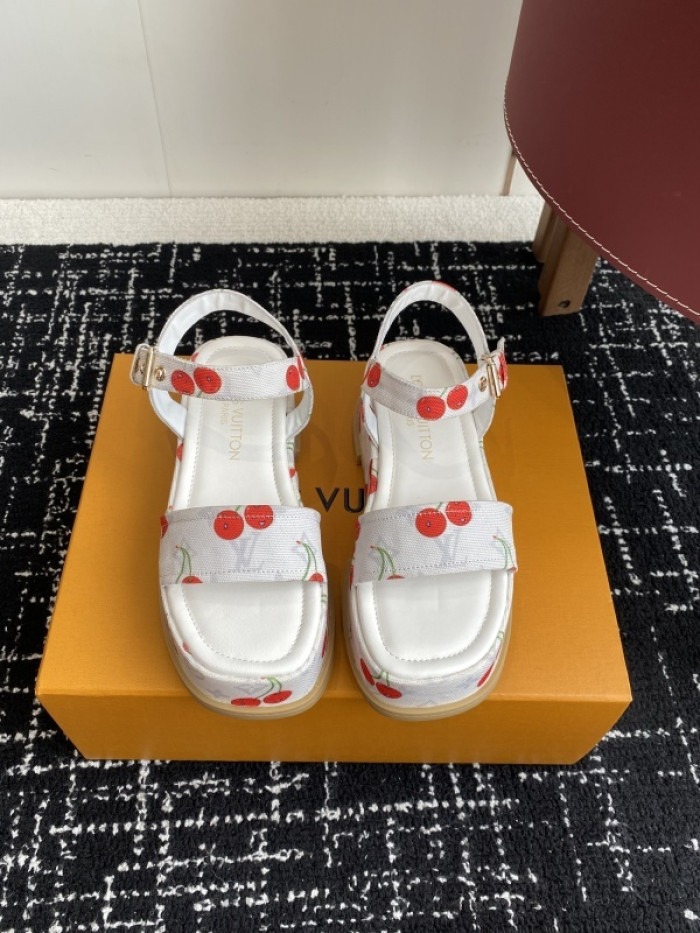 L&V sandal 239