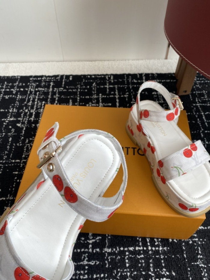 L&V sandal 239