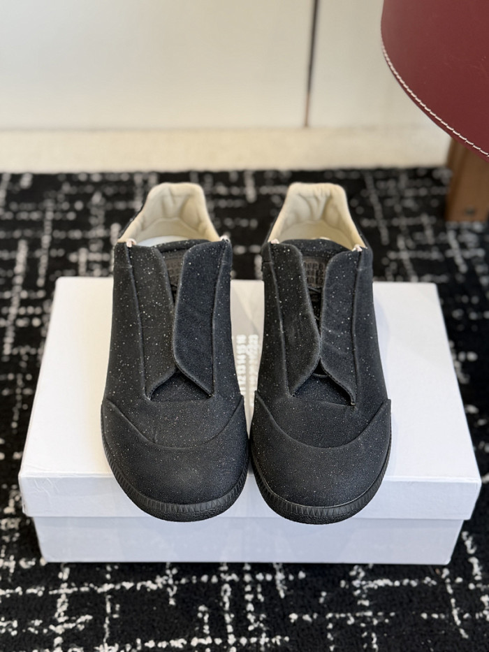 Ma1s0n Marg*e1a CALFSKIN S57WS0363