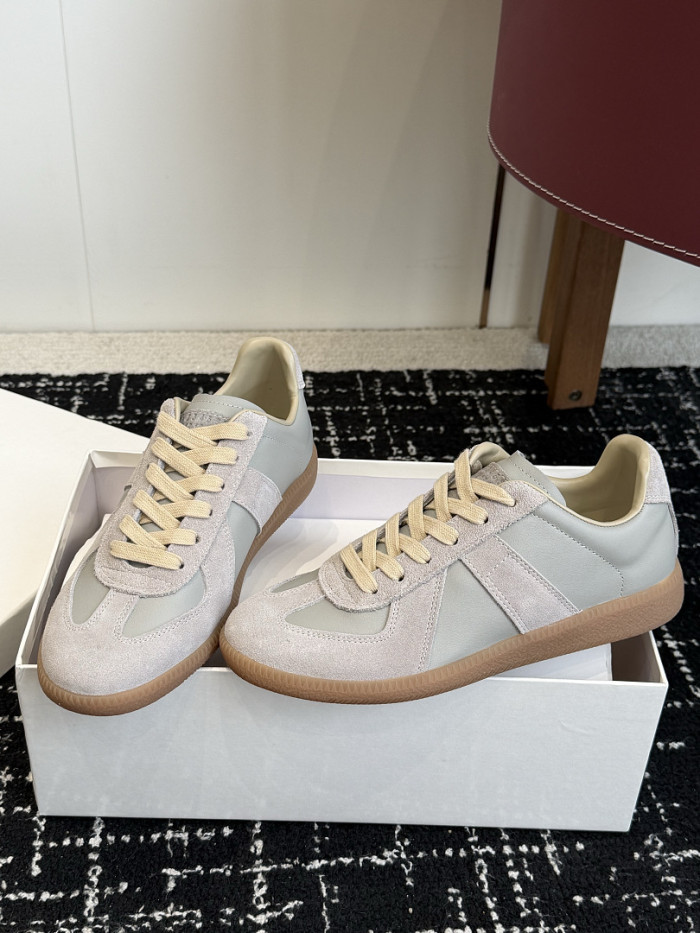 Ma1s0n Marg*e1a CALFSKIN S57WS0393