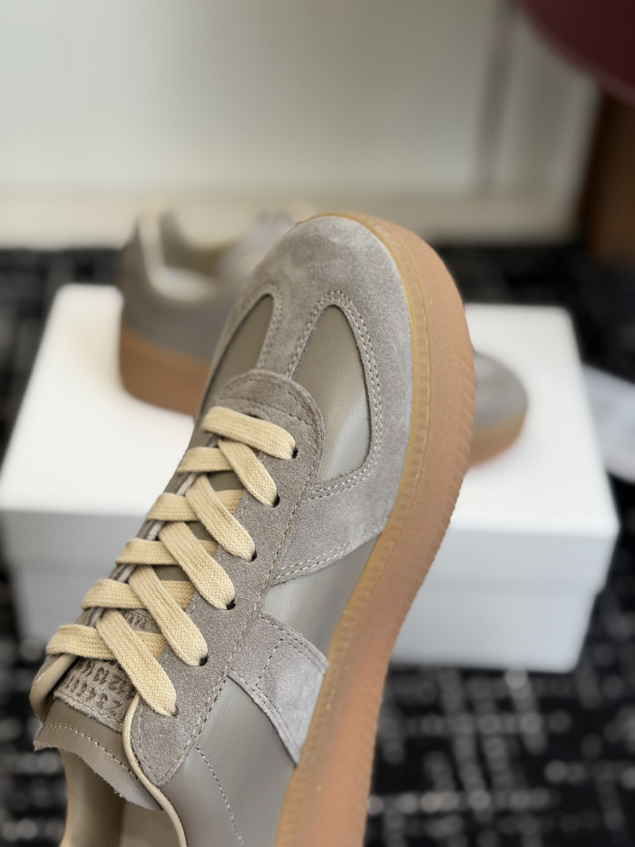 Ma1s0n Marg*e1a CALFSKIN S57WS0382