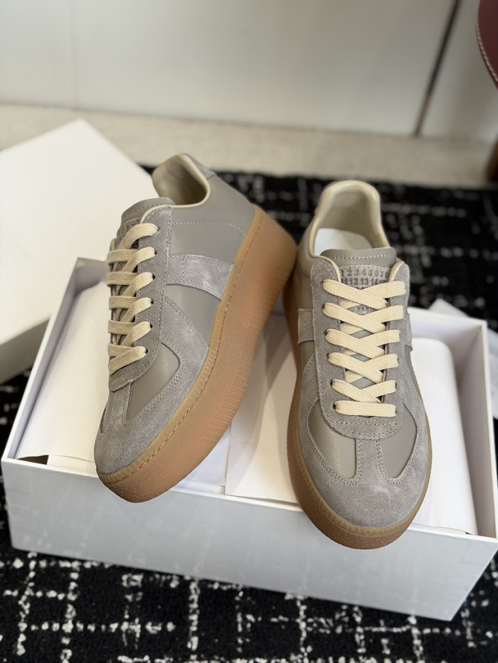 Ma1s0n Marg*e1a CALFSKIN S57WS0382