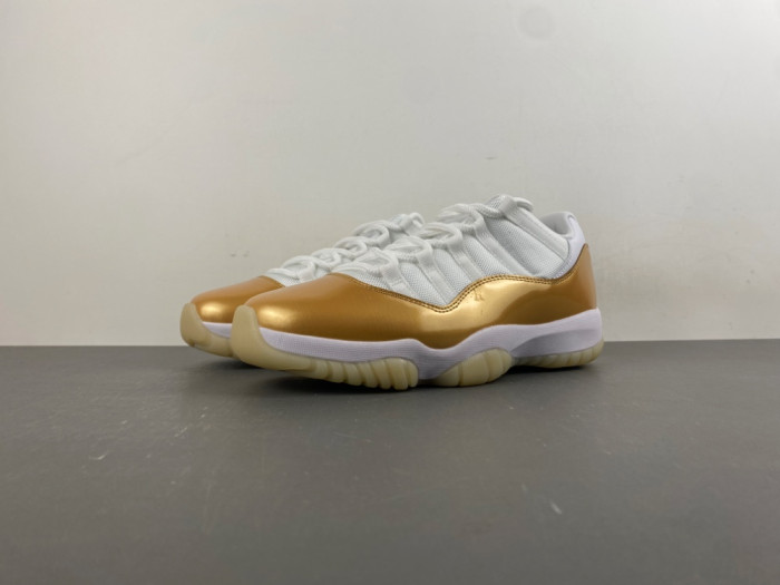 Air Jordan 11 Low Mother's Day AH7860-102