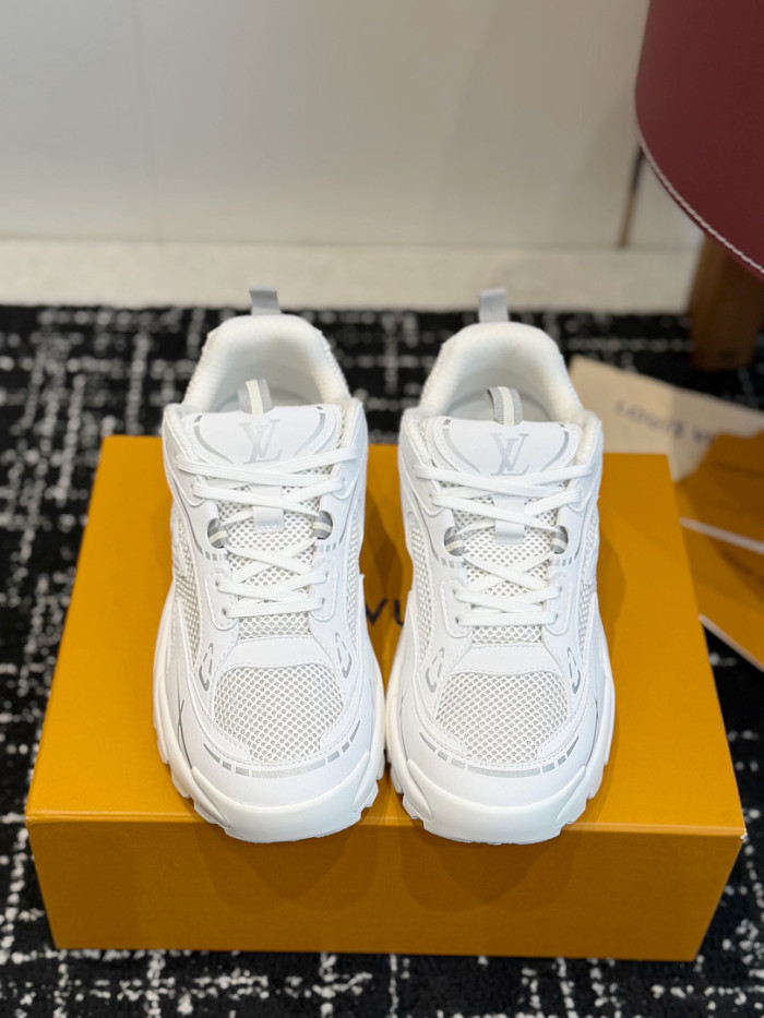 LV sneakers L0000852