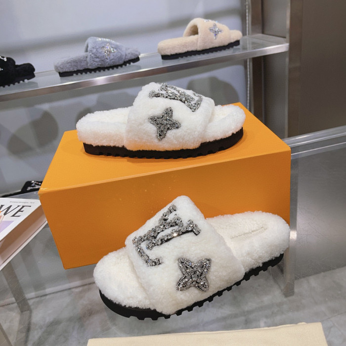 L&V sandal 104