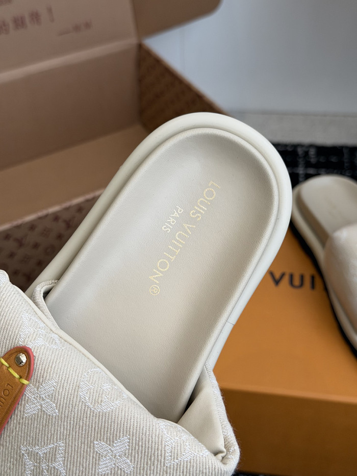 L&V sandal 260