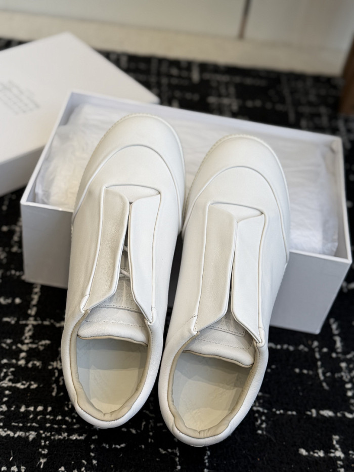 Ma1s0n Marg*e1a CALFSKIN S57WS0364