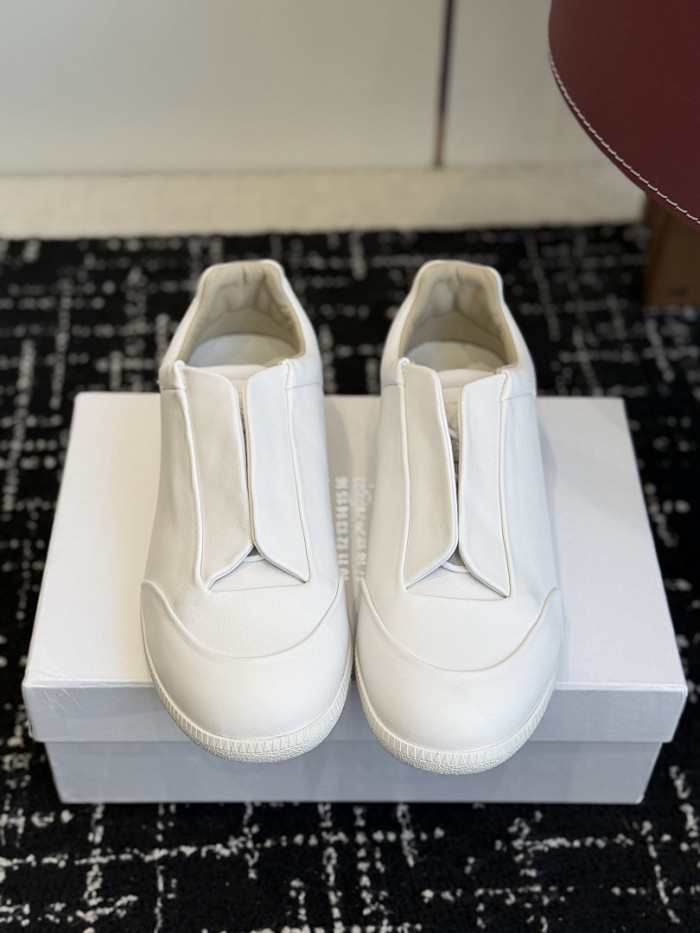 Ma1s0n Marg*e1a CALFSKIN S57WS0364