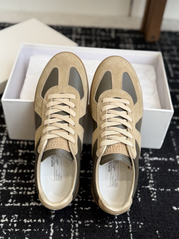 Ma1s0n Marg*e1a CALFSKIN S57WS0435
