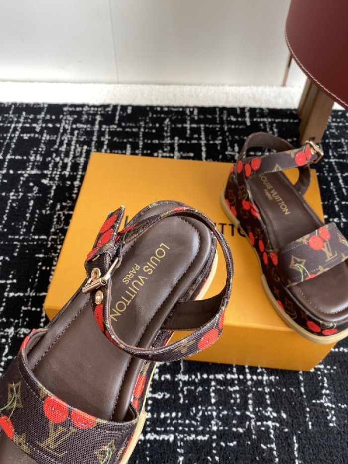 L&V sandal 236