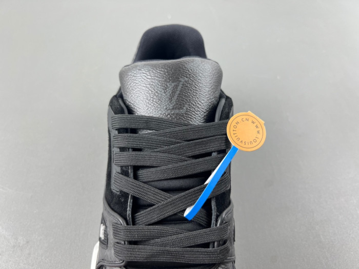 LV snekaers L0000634