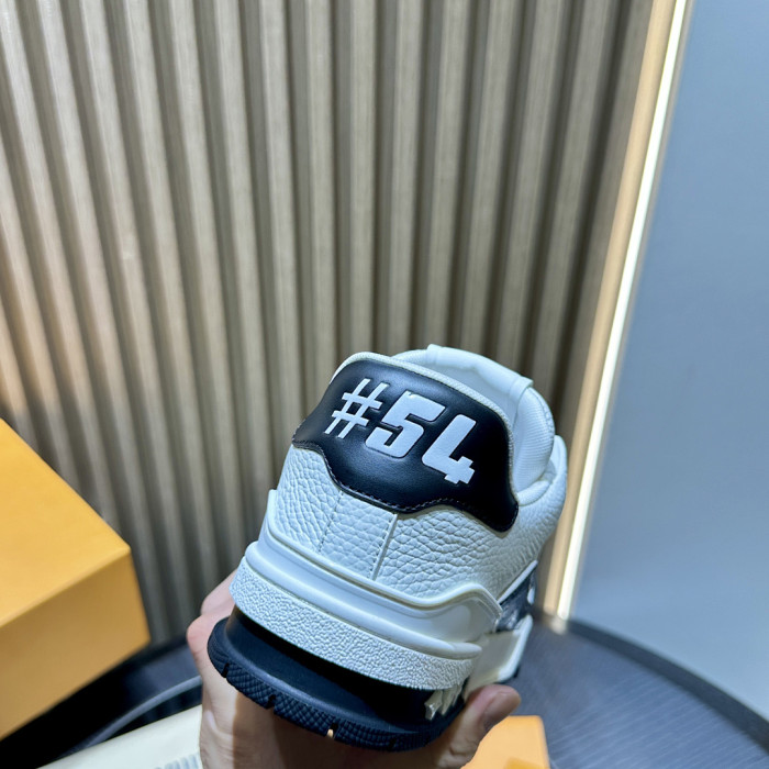 LV snekaers L0000705