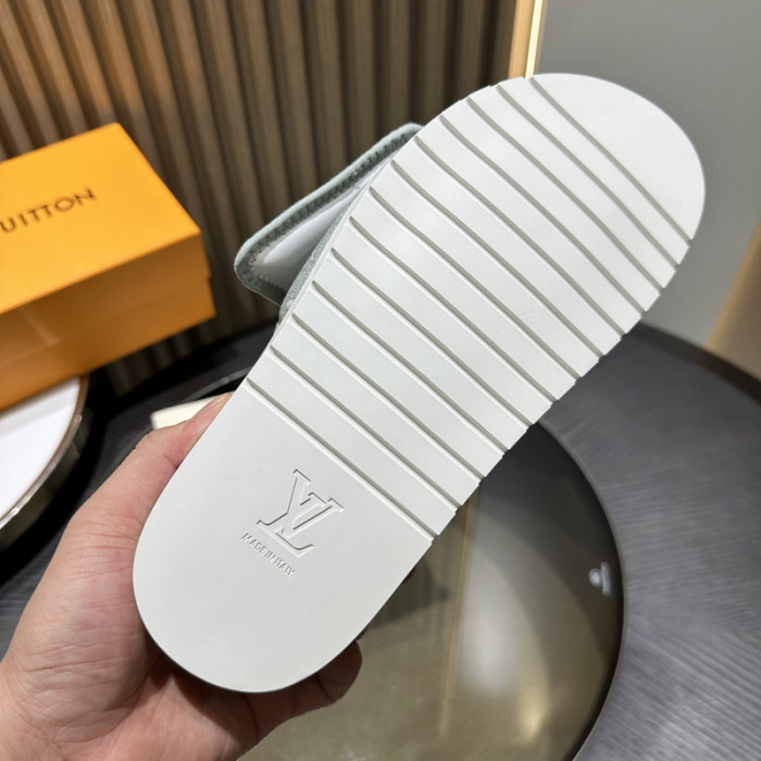 L&V sandal 144