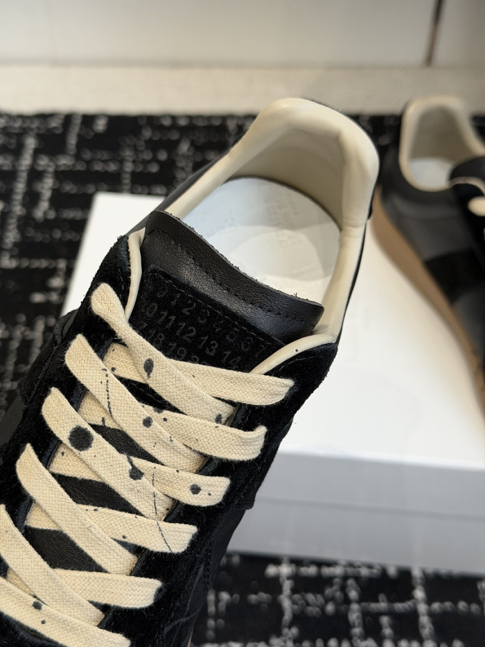 Ma1s0n Marg*e1a CALFSKIN S57WS0379