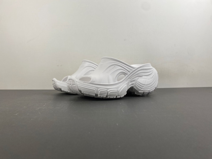 Balenciag* Sandal BS127