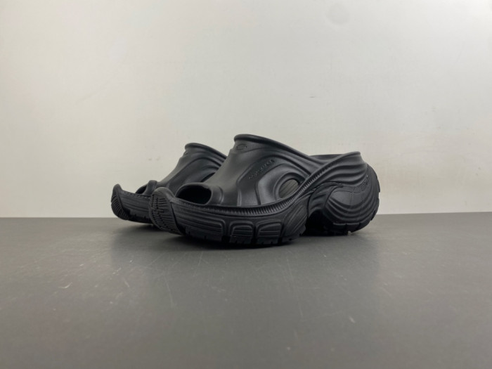 Balenciag* Sandal BS128