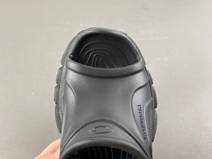 Balenciag* Sandal BS128