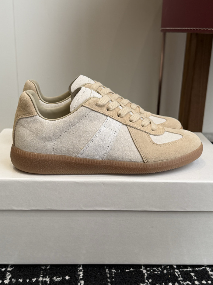 Ma1s0n Marg*e1a CALFSKIN S57WS0400
