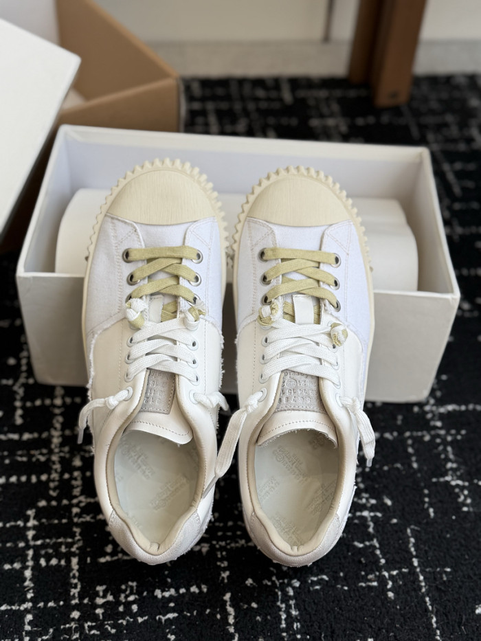 Ma1s0n Marg*e1a CALFSKIN S57WS0421