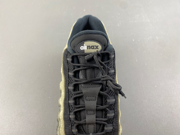 Nike Air Max 95 SP Undefeated Medium Olive IB4523-200