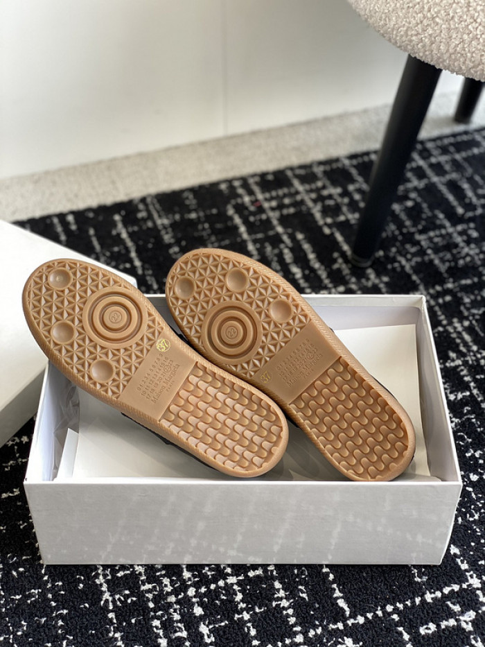 MAISON MARGIELA CALFSKIN S57WS0283