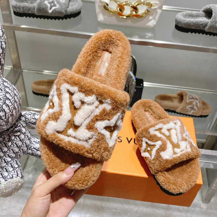 L&V sandal 107