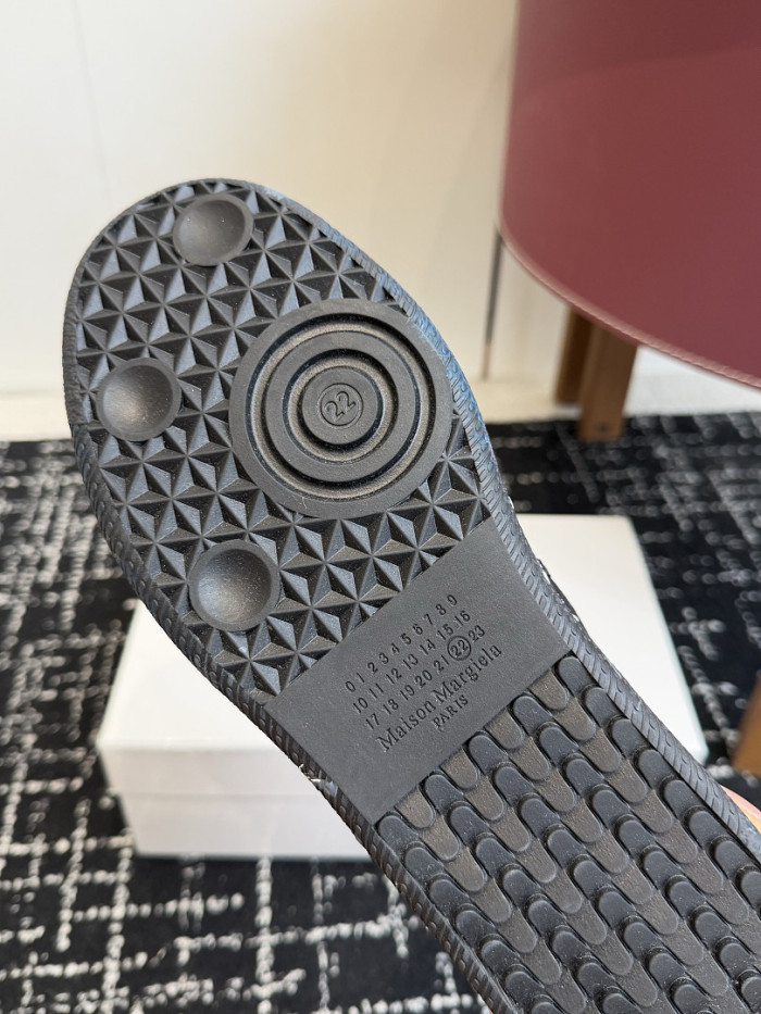 Ma1s0n Marg*e1a CALFSKIN S57WS0376