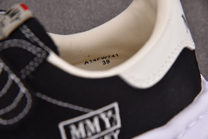 Ma1s0n MIHARA YASUHIRO SNEAKER MMYS111