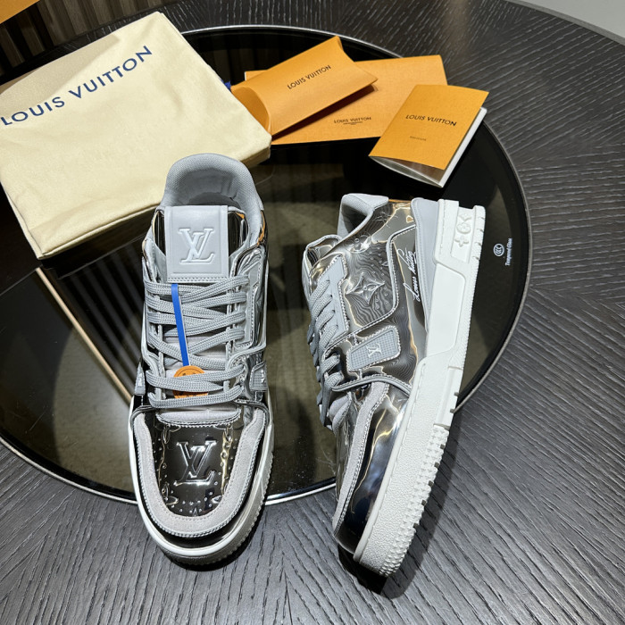 LV snekaers L0000702