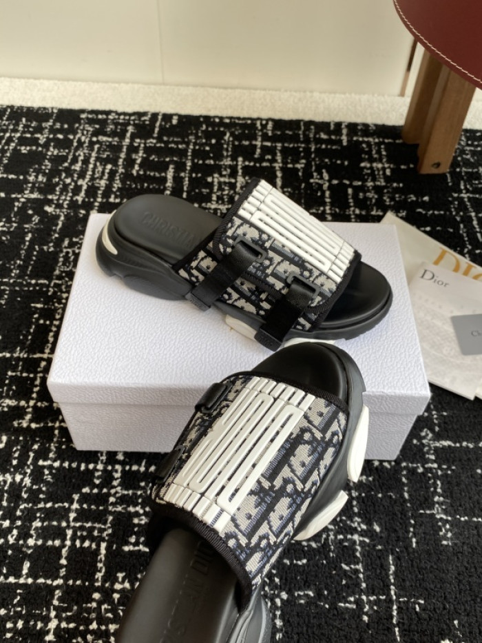 Dio* sandals DS100