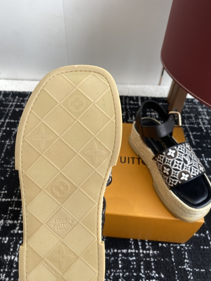 L&V sandal 234