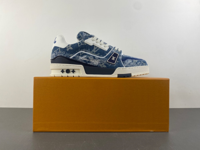 LV snekaers L0000723