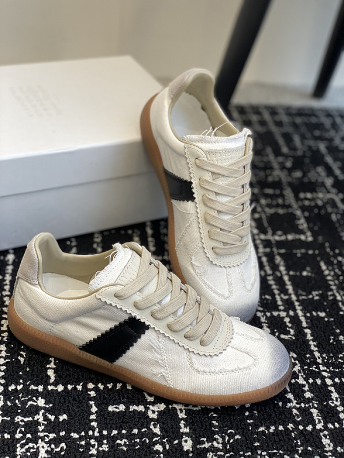 MAISON MARGIELA CALFSKIN S57WS0260