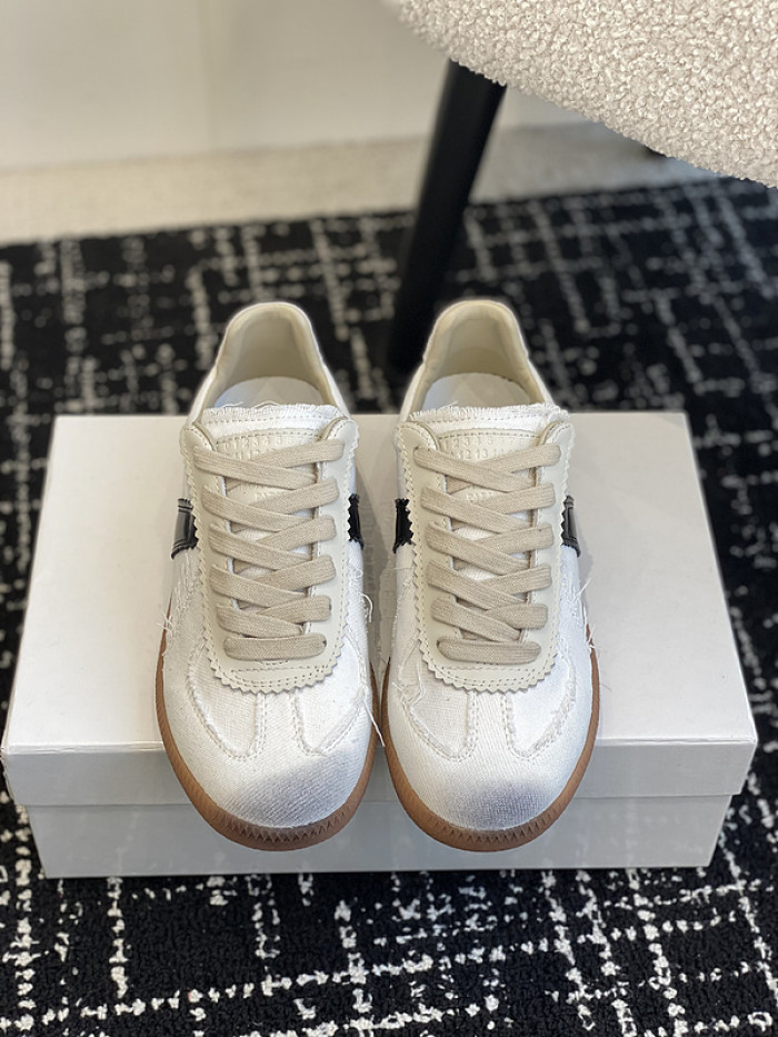 MAISON MARGIELA CALFSKIN S57WS0260