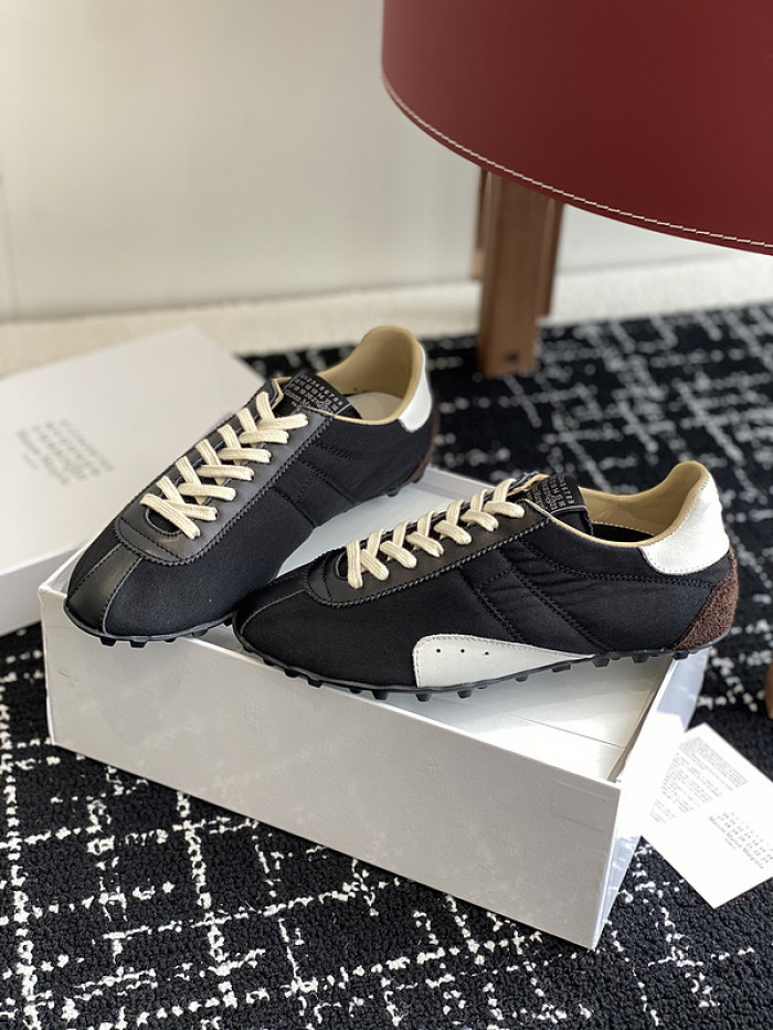 MAISON MARGIELA CALFSKIN S57WS0255