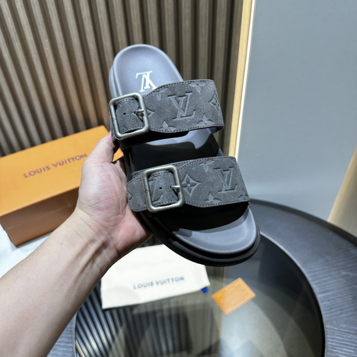 L&V sandal 220