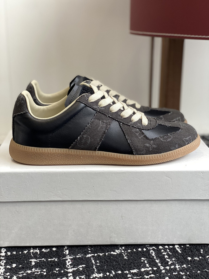 MAISON MARGIELA CALFSKIN S57WS0296
