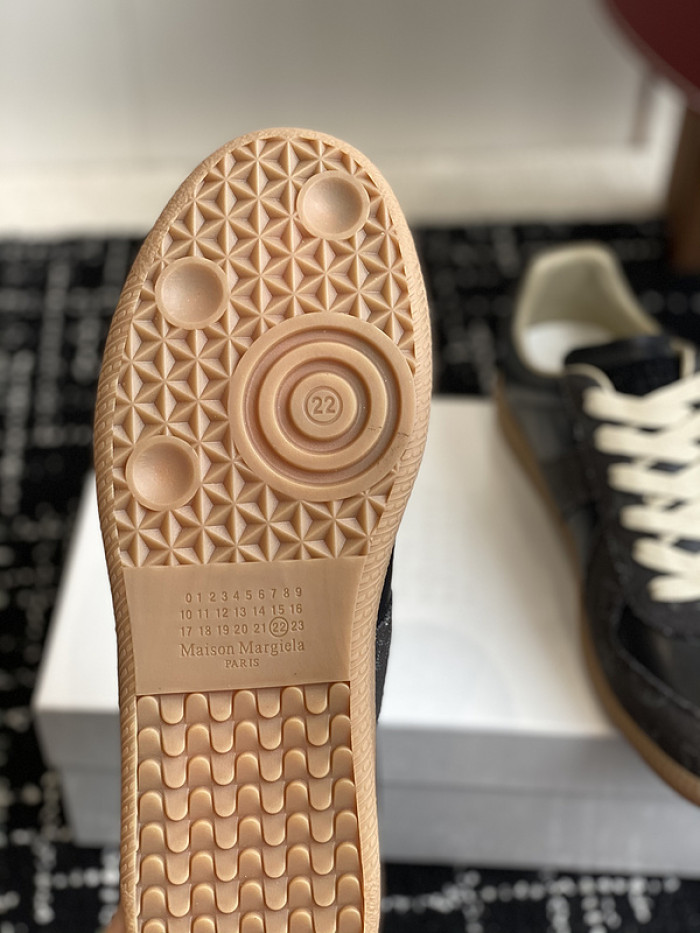 MAISON MARGIELA CALFSKIN S57WS0296