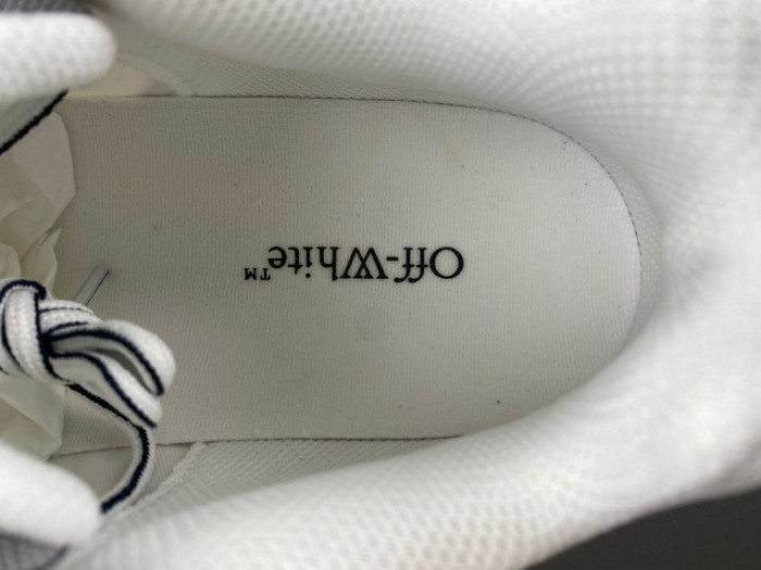 Off-White Be right back OWIA289F51