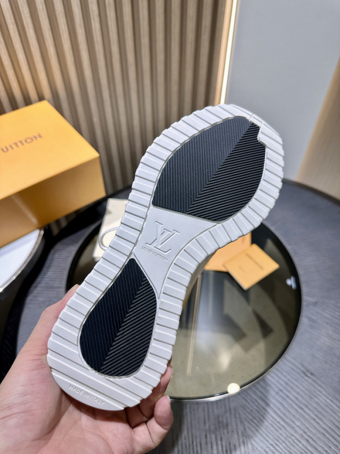 LV snekaers L0000386