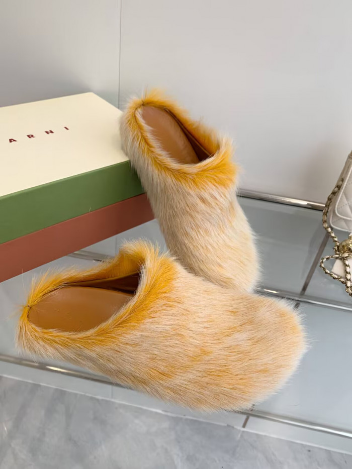 Marni Slides M008