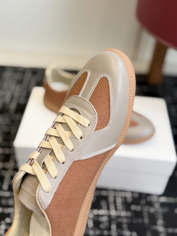 Ma1s0n Marg*e1a CALFSKIN S57WS0403